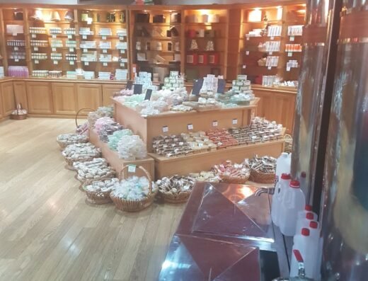 APIA Marrakech ( 100% bio argan oil, huile d&rsquo;argan bio 100% )