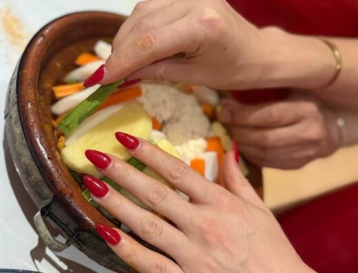 Cooking class with Moroccan family