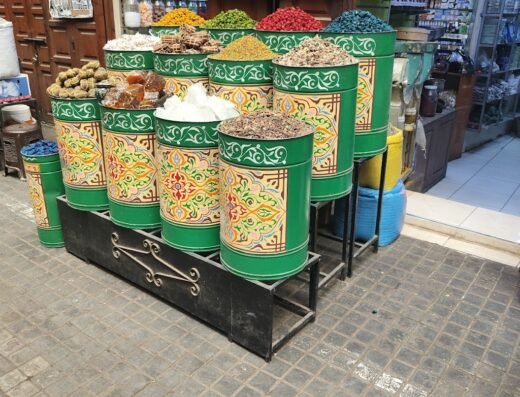 Marché Aux Epices de la place des Ferblantiers (ancien quartier Juif)