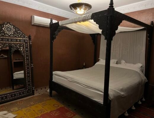 Riad Mur Akush