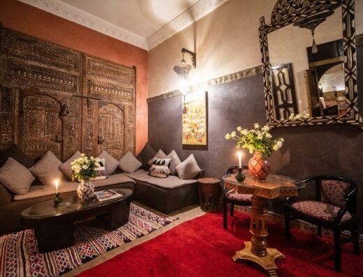Riad Mur Akush